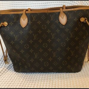 Louis Vuitton Neverfull MM Monogram
